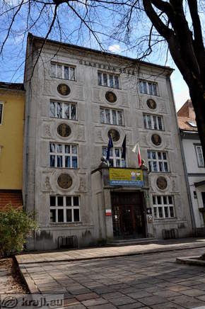 Glasbena matica (architects Janez Valentincic, Ciril Tavcar, Tone Znidarsic)