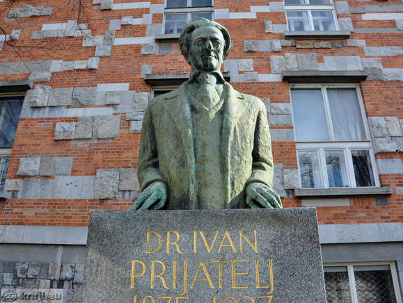 Statue - Ivan Prijatelj