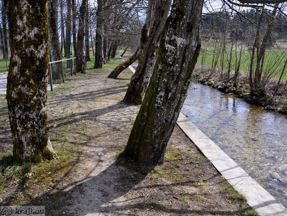 Logatec - Grajski park Vitez (Schloss Park)