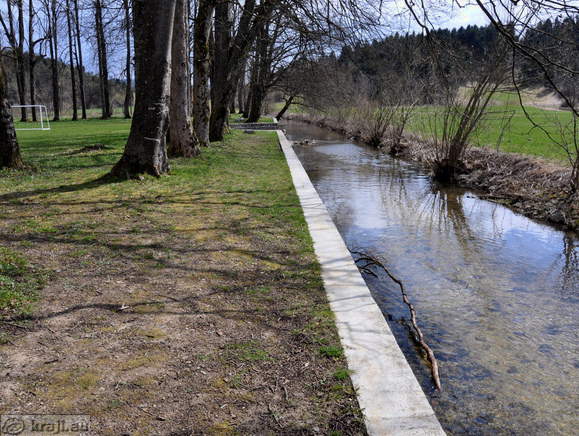 Logatec - Grajski park Vitez (Schloss Park)
