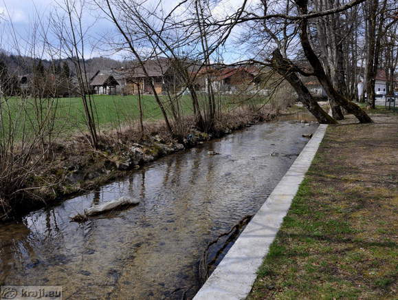 Logatec - Grajski park Vitez (Schloss Park)
