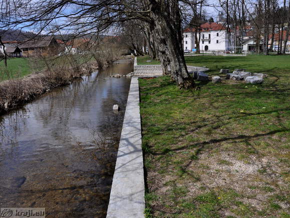 Logatec - Grajski park Vitez (Schloss Park)
