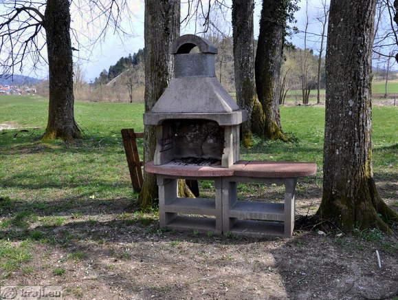 Logatec - Grajski park Vitez (Schloss Park)
