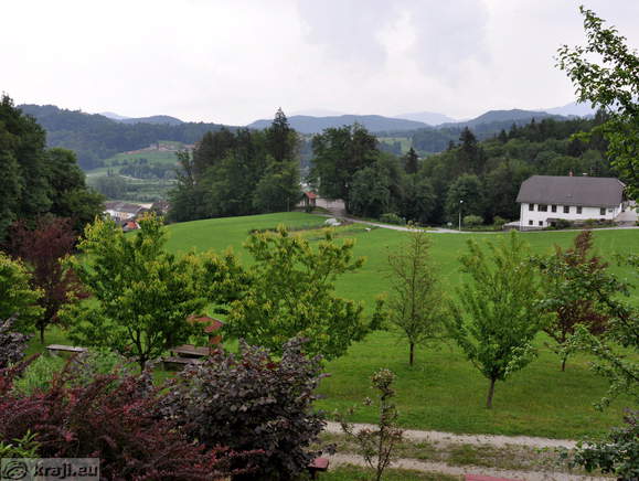 Neighbourhood of the Beekeeping Centre of Slovenia