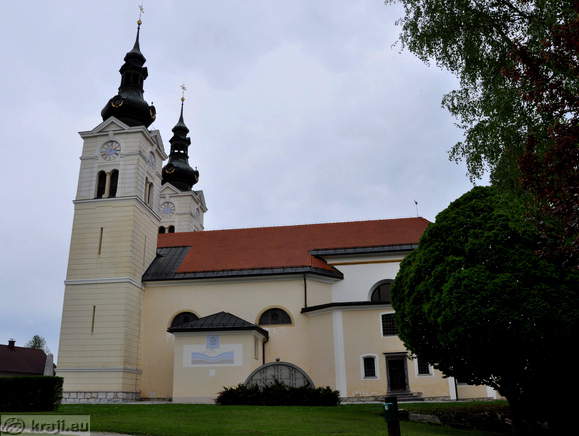 Cerkev sv. Martina s strani