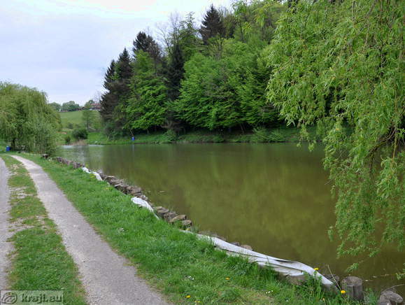 Road to Fishing home