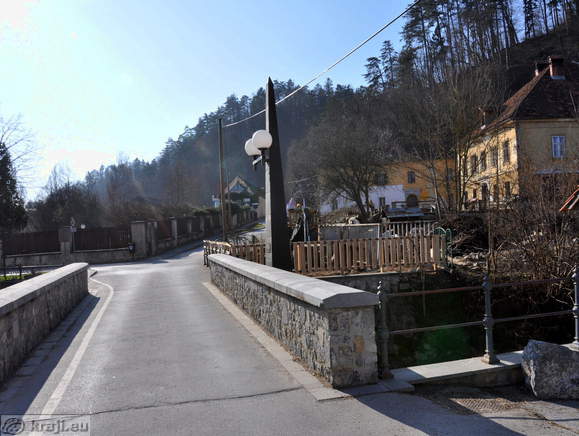 Stone bridge near Stare Castle