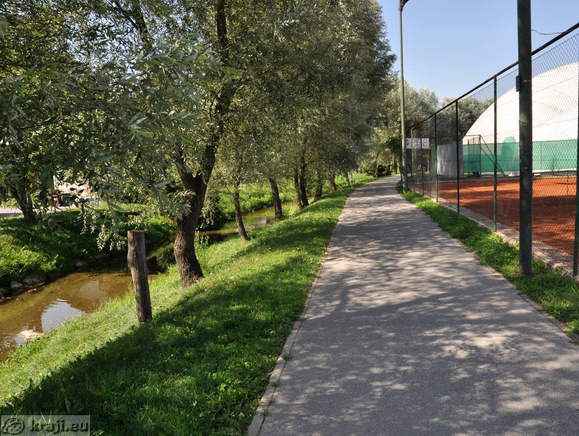 Promenade by the sport centre
