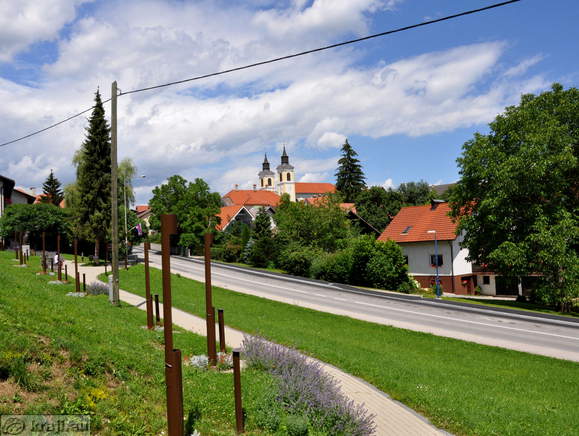 Trubarjev park <br> Trubarjev park s pogledom na Velike Lašče