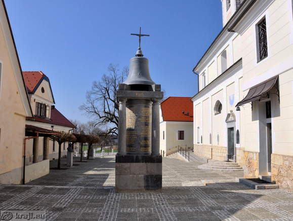 Plečnikov spomenik žrtvam prve svetovne vojne v Komendi