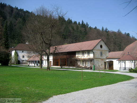 View of the coffeehouse near park