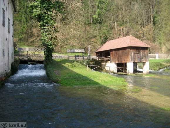 Castle spring ran many mills