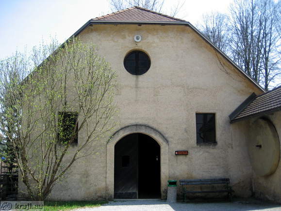 Smithy on the water drive