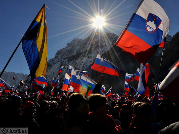 Slovenske zastave v Planici