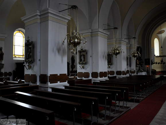 Notranjost cerkve v Beltincih