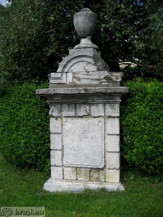 Spomenik ob Grajski cesti