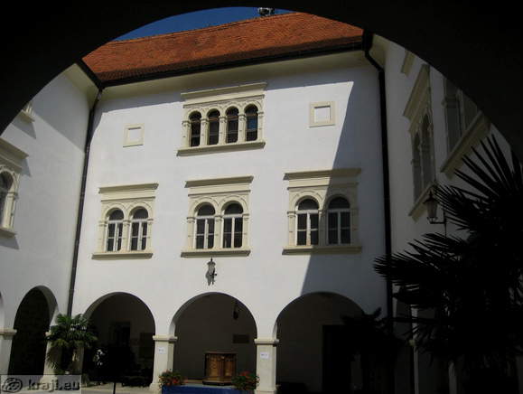 Notranje dvorišče gradu v Gornji Radgoni