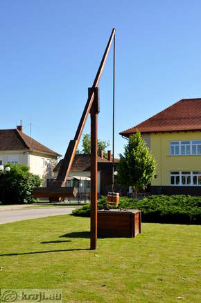 Pannonian well on lever