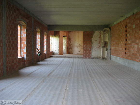 Obnovitvena dela v grajski dvorani