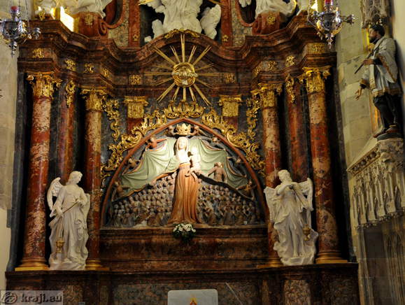 Milostni relief - Marija zavetnica s plaščem (1410)