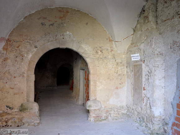 Portal z letnico 1661