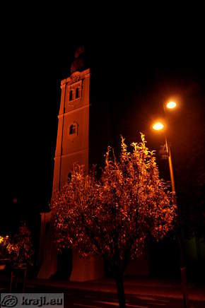 Cerkev svete Katarine ponoči