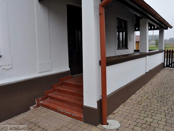 Entrance into homestead