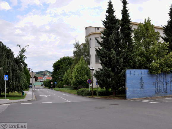 View in the direction of the emergency entrance