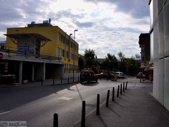 Parking area and Building 5C - Department of Pathology