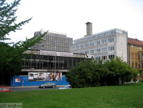 Former restaurant Center