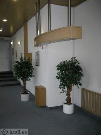 Prehod med Hotelom Orel in Hotelom Uni