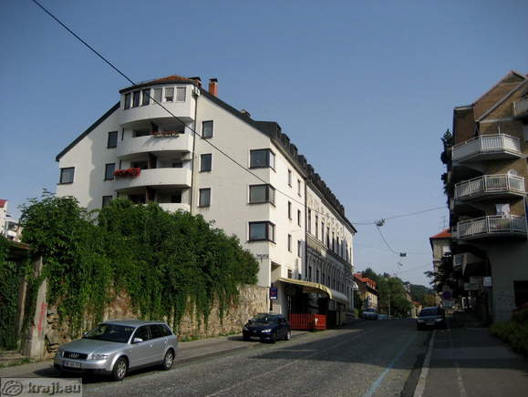 North part of Gledaliska ulica (Theatre Street) with Gambrin Hall on the left