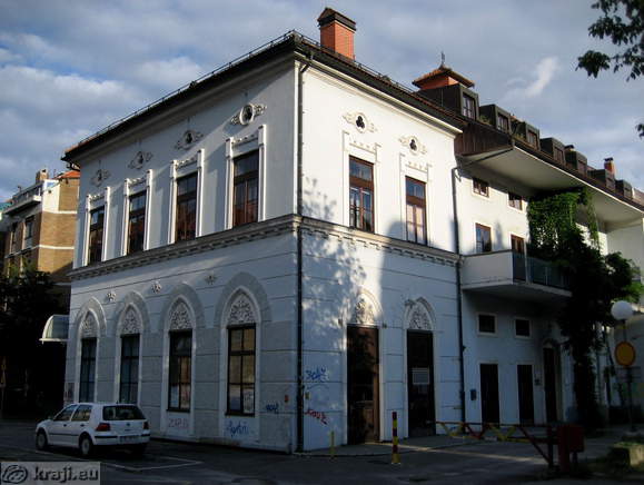 Neogothic Gambrin Hall dated to 1866