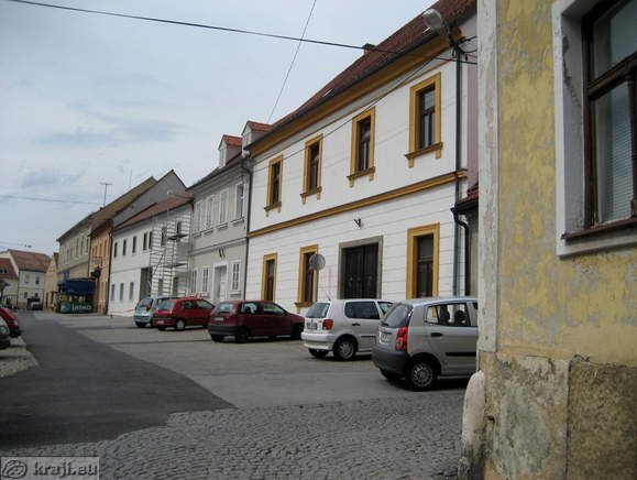 Vojasniski trg in Maribor