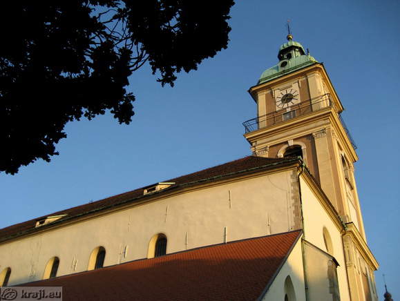 View of the Cathedral from side