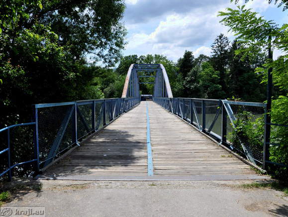 Most do Mariborskega otoka