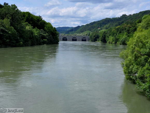 Hidroelektrarna Mariborski otok