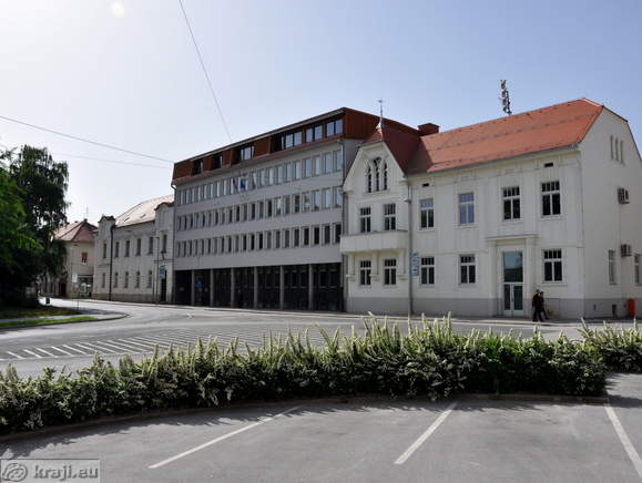 Slomskova ulica 19, 21, 23