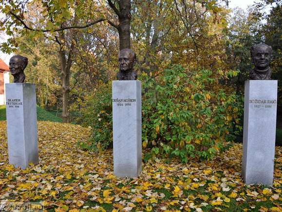 Busts of giants Busts of giants