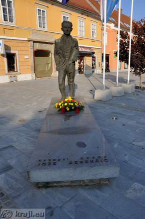 Staro mestno jedro <br> Kip - Jože Kerenčič - Narodni heroj Staro mestno jedro <br> Kip - Jože Kerenčič - Narodni heroj