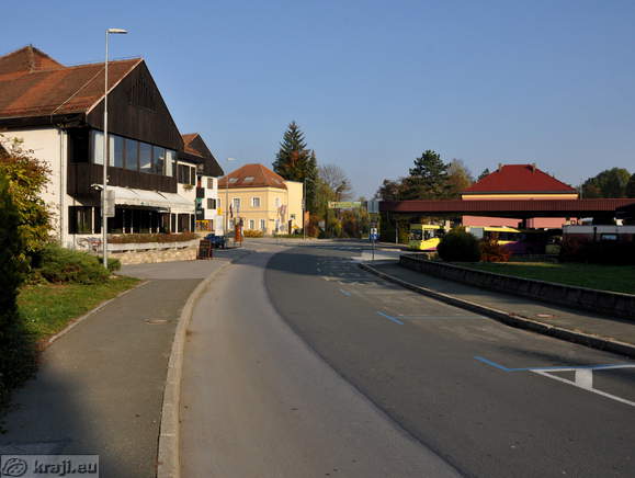 Skolibrova ulica proti Vrazovi ulici