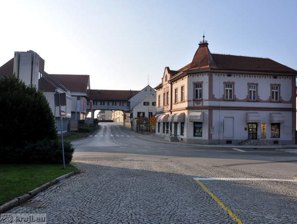 Staro mestno jedro <br> Cesta od Ormoškega gradu v staro mestno jedro Ormoža Staro mestno jedro <br> Cesta od Ormoškega gradu v staro mestno jedro Ormoža