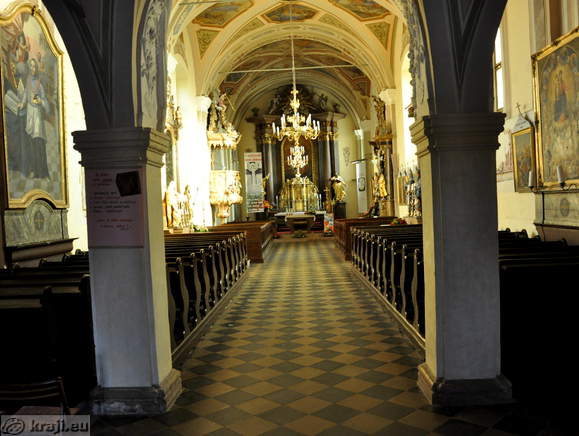 Cerkev sv. Trojice <br> Notranjost cerkve