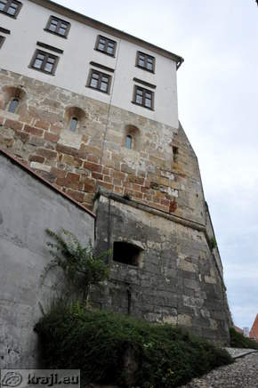 Mesto nekdanjega romanskega vhoda