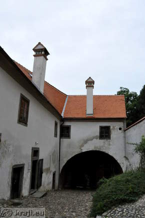 Pogled nazaj na vhod