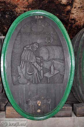 700 years of Ptuj ellarman's trade