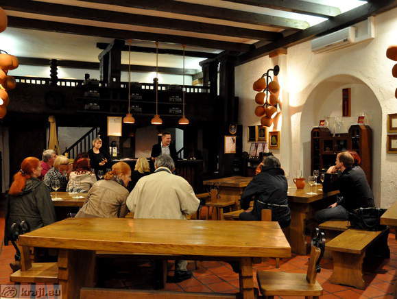 Culinary experience under the lead of oenologist Bojan Kobal