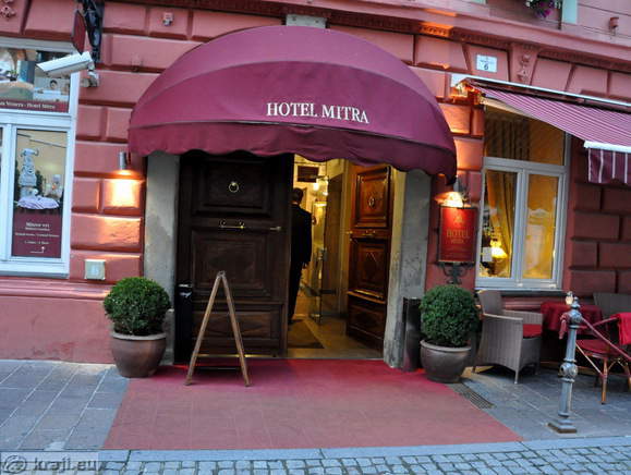 Vhod v Hotel Mitra