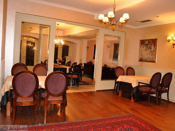 Zajtrkovalnica s posebno sobo