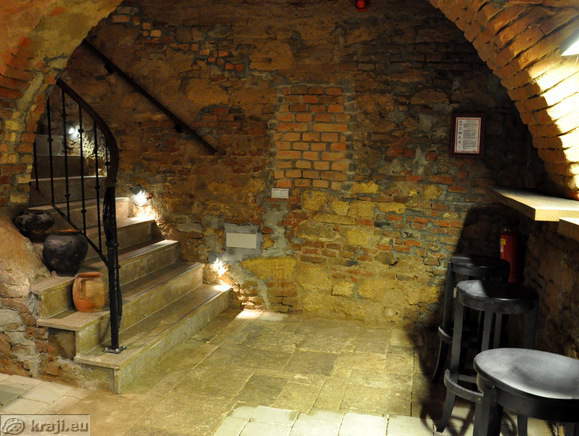 Hotel Mitra - Weinkeller Osterberger